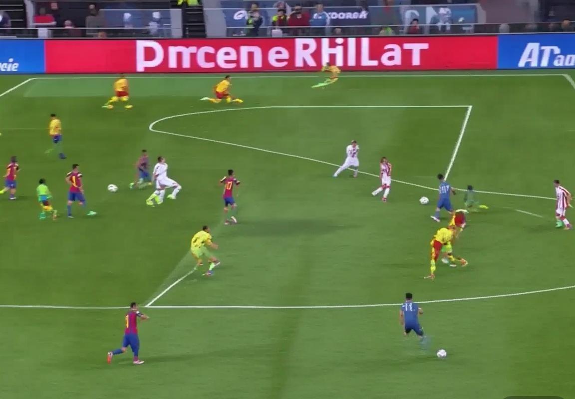 巴塞罗那VS西班牙巅峰对决：战术解析与焦点战球员高光瞬间