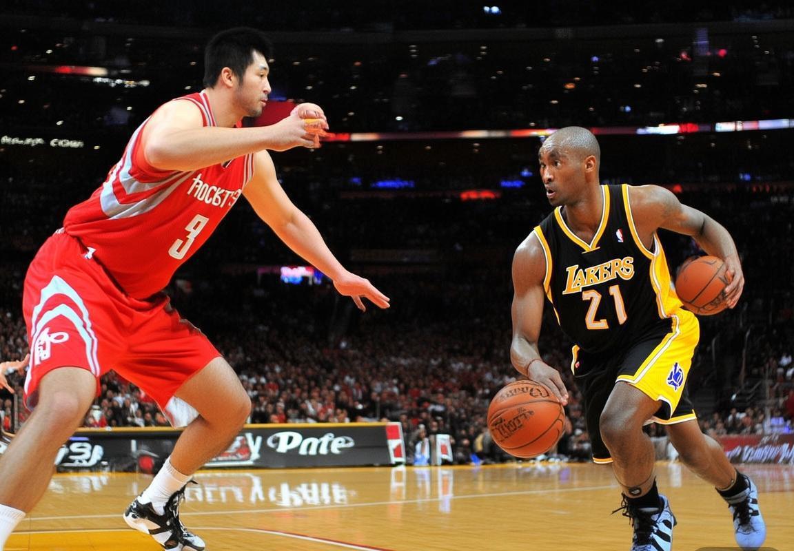 2006年NBA经典对决：科比一投逆转火箭(图3)