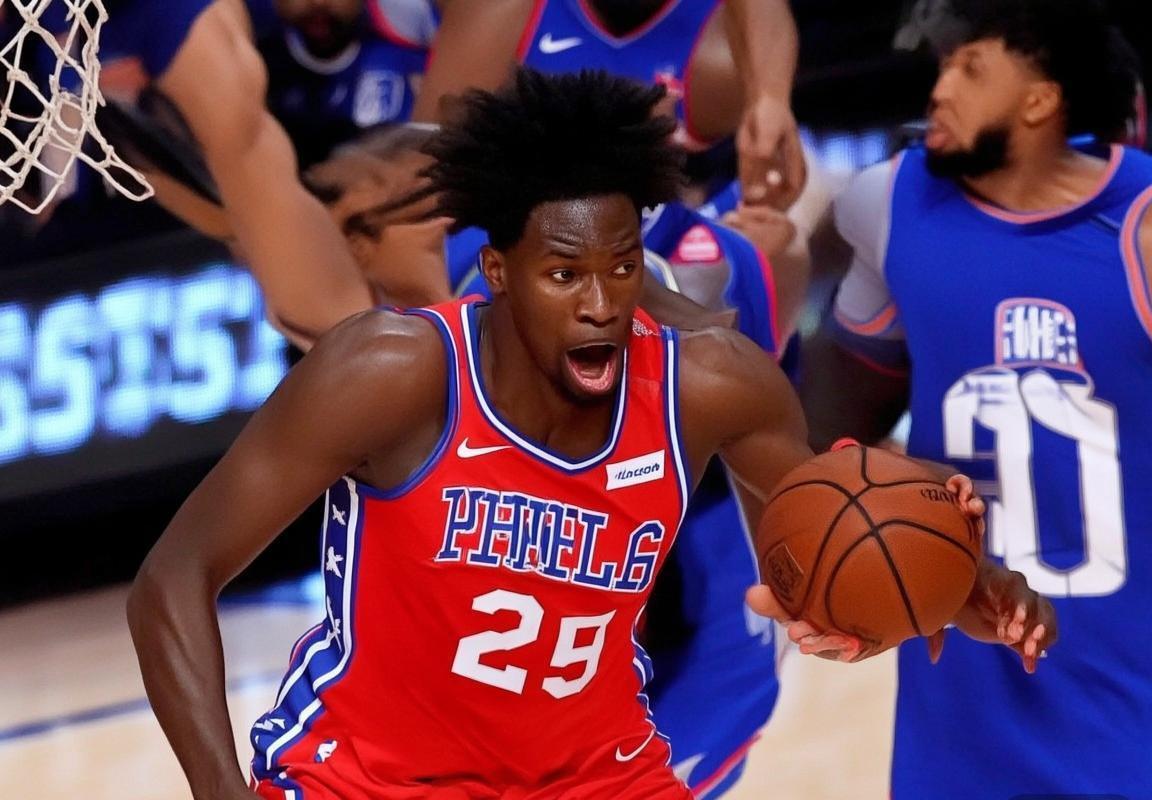 76人险胜活塞：恩比德独木难支，团队协作显神威