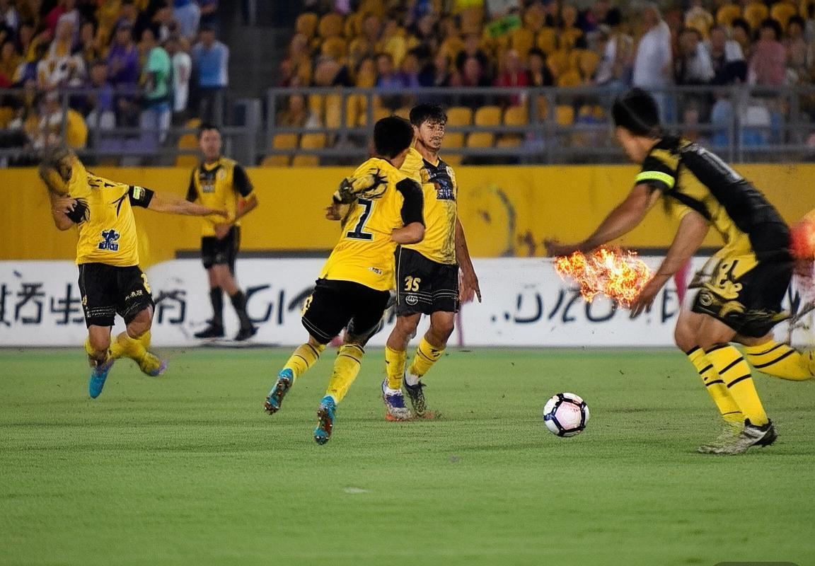 2019福冈黄蜂VS东京绿茵：激情对决中的精彩瞬间与关键球员风采(图2)